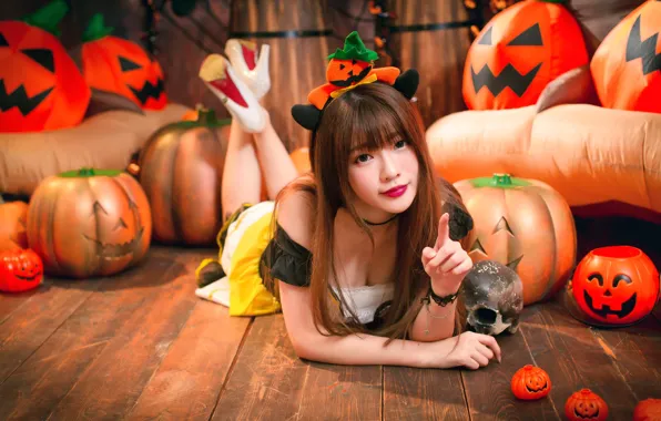 Picture girl, skull, pumpkin, Halloween, Asian