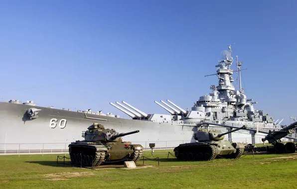 Lawn, Museum, tanks, battleship, uss alabama