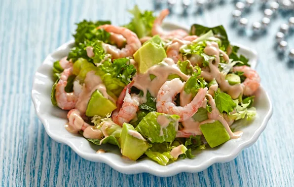 Picture salad, shrimp, avocado