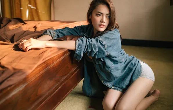 Face, shirt, legs, sitting, cutie