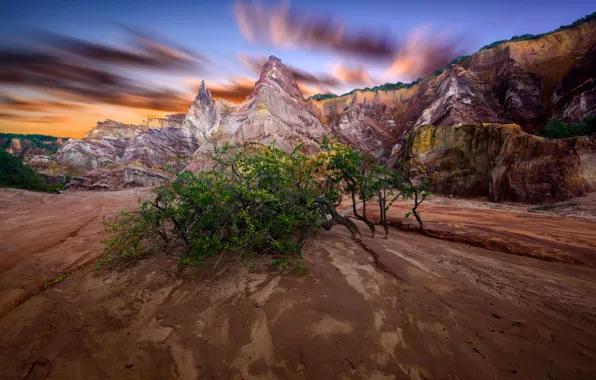 Picture the sky, clouds, trees, mountains