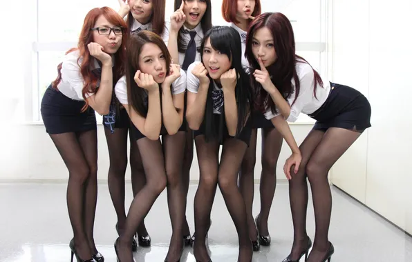 Picture Mini, Black Skirt, Black Footwear, Yumi, Wink, Weather Girls, Nuenue, Miniskirt