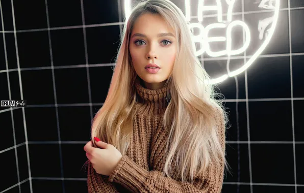 Picture look, girl, face, hand, portrait, blonde, long hair, sweater