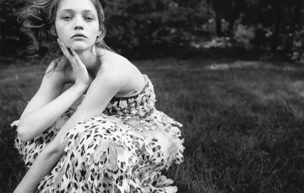 Grass, trees, nature, dress, blonde, black and white, Russian model, Sasha Pivovarova