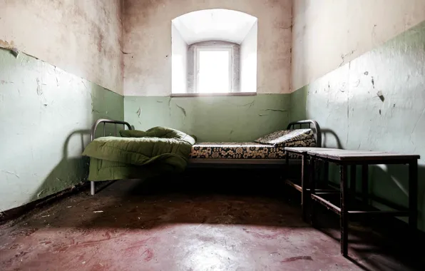 Picture bed, camera, prison