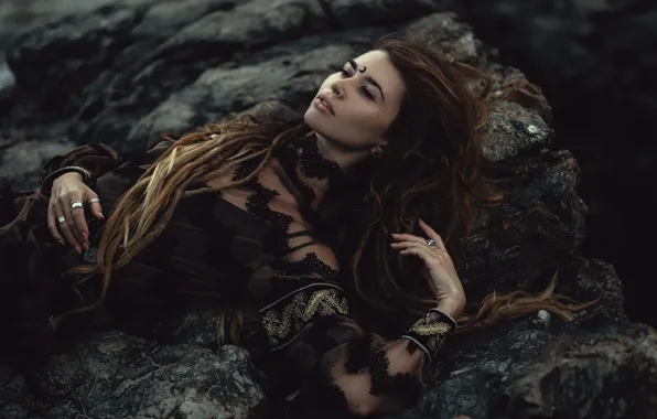 Picture girl, pose, stones, mood, ring, hands, long hair, photographer Asya Molochkova