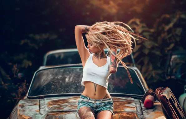 Picture girl, shorts, model, tatoo, blonde, Lais Arena, dreds