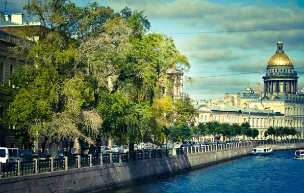 Picture clouds, St. Isaac's Cathedral, blue sky, Saint Petersburg