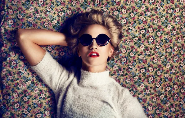 Model, Beauty, Blonde, Fashion, Lipstick, Lounge, Editorial, Era
