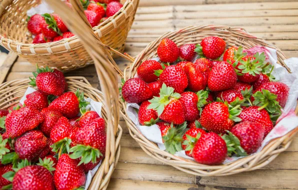 Picture berries, strawberry, red, fresh, wood, ripe, sweet, strawberry