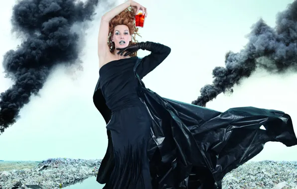 Smoke, Milla Jovovich, Bakal, Milla Ivovic