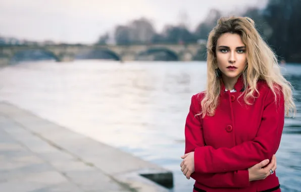 Picture face, background, hair, coat, siren