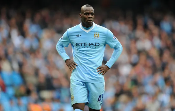 Picture football, football, soccer, Mario Balotelli