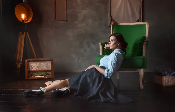 Pose, style, model, chair, spotlight, on the floor, vintage, Radiola
