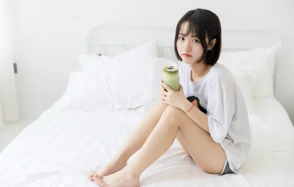 Beautiful, Asian, Model, Bed, pretty, Woman, Juice, Shorthair