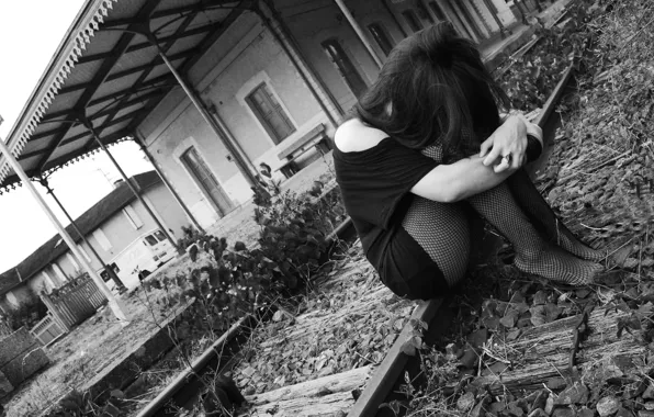 Picture sadness, grey sky, train station, black&ampamp;white, black clothes, black tights, sad girl