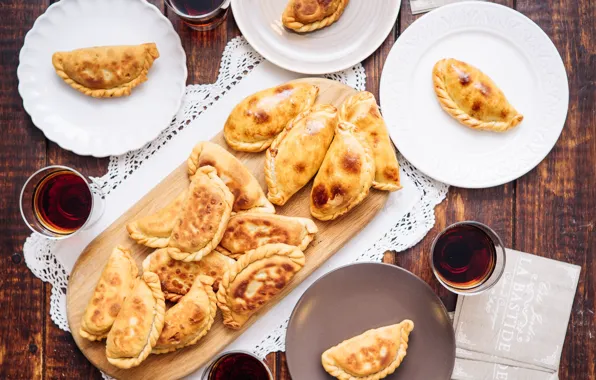 Picture plate, drink, cakes, empanadas