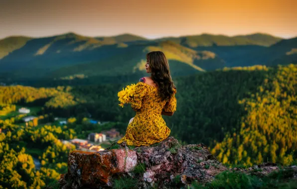 FOREST, NATURE, HILLS, MOUNTAINS, FLOWERS, BOUQUET, DAL, SUNDRESS