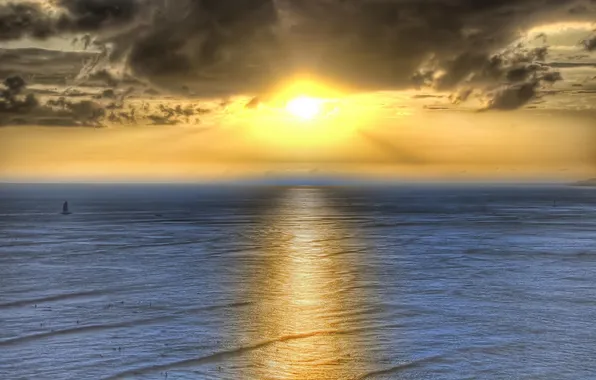 Picture sea, the sun, yacht