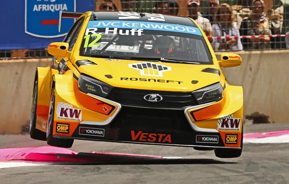 Picture Jump, Lada, WTCC, Vesta, Rob Haff