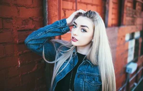 Portrait, blonde, Kira