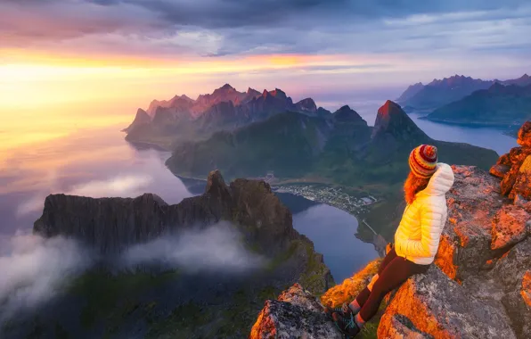 Girl, clouds, light, mountains, fog, open, rocks, dawn