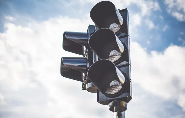 Picture the sky, clouds, traffic light