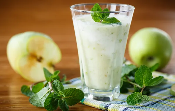 Picture glass, apples, mint, smoothies