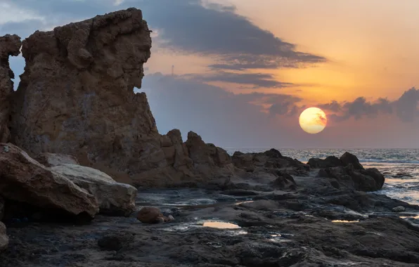 Picture sea, the sky, the sun, clouds, sunset, clouds, stones, rocks
