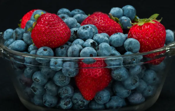 Glass, macro, close-up, berries, blueberries, strawberry, pan, bowl