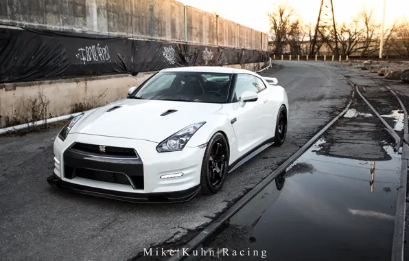 Picture nissan, white, wheels, black, gtr