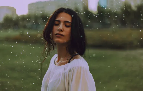 Movement, beautiful girl, water drops, water drops, charm, beautiful girl, closed eyes, dark hair