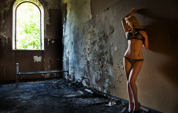 Girl, house, the ruins, abandoned