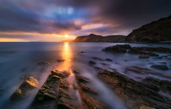 Sea, clouds, light, sunset, mountains, clouds, stones, rocks