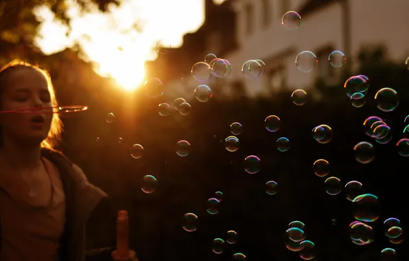 Picture light, bubbles, girl