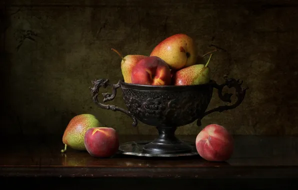 Picture vase, fruit, still life, peaches, pear