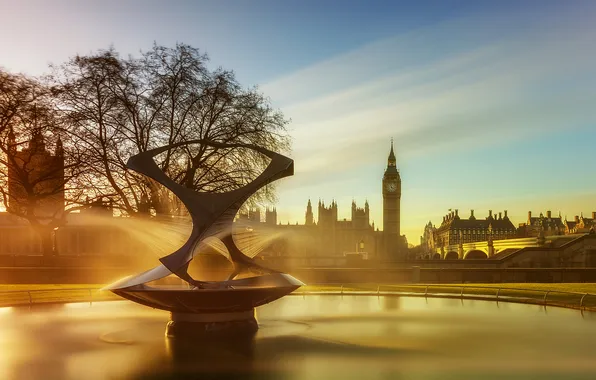 The city, England, London, fountain