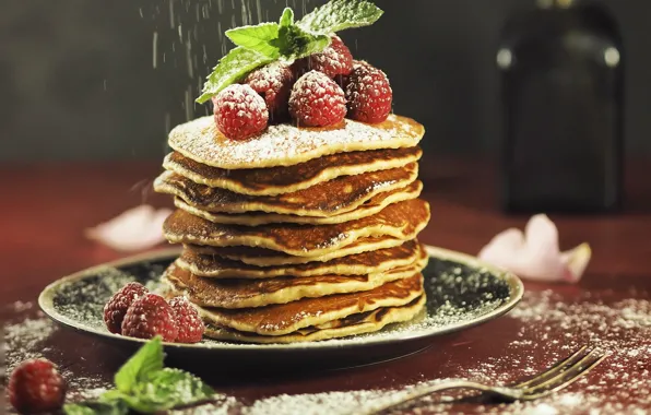 Raspberry, mint, pancake
