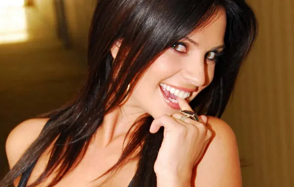 Picture look, smile, Denise Milani, hairstyle