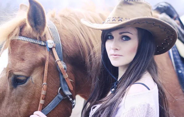 Picture horse, hat, Brunette, beautiful eyes.