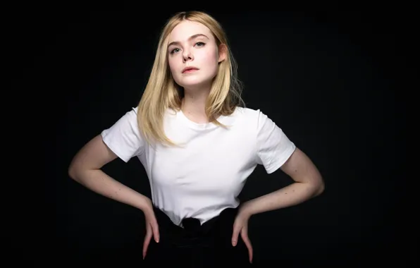 Picture Elle Fanning, El Fanning, at the photo shoot for the film, Sidney Hall, Sidney Hall