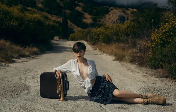 Chest, the sun, nature, sexy, pose, model, skirt, makeup
