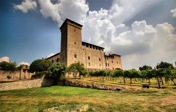 Clouds, castle, Italy, Lombardia, Borromeo Palace, Angera