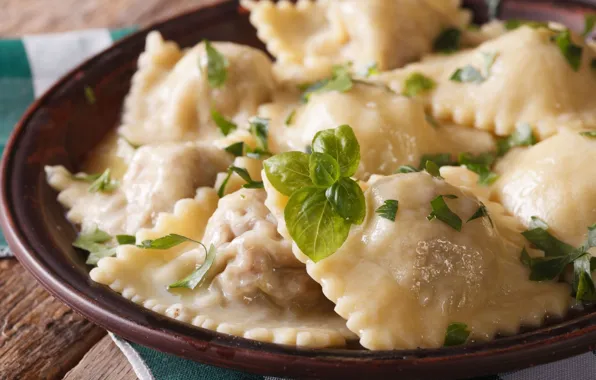 The dough, Basil, ravioli