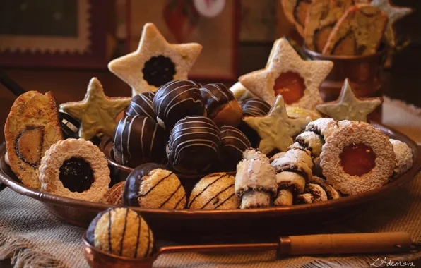 Cookies, cakes, figure