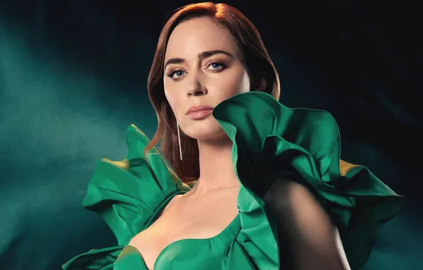 Look, girl, pose, actress, Emily Blunt, Emily Blunt, hair, in a green dress