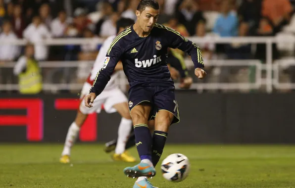 Picture blow, Ronaldo, CR7, Real Madrid, Ronaldo, CriRo, 2012-13
