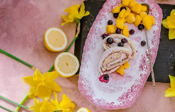 Flowers, berries, pieces, fruit, dessert, sweet, daffodils, roll