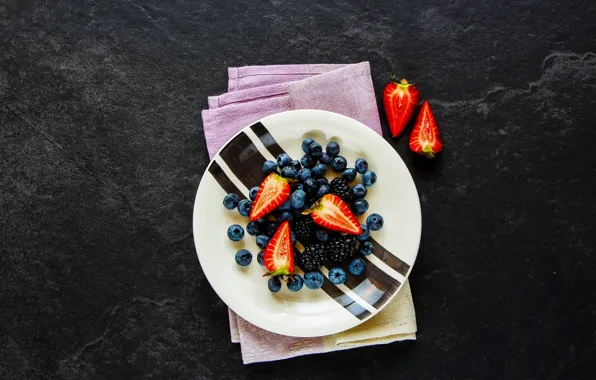 Berries, the dark background, table, blueberries, strawberry, plate, different, BlackBerry