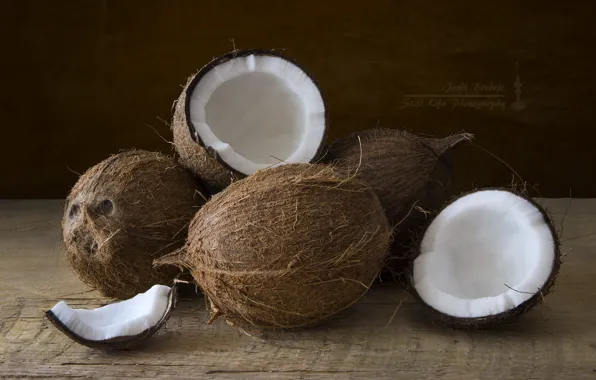 Picture macro, coconut, nuts